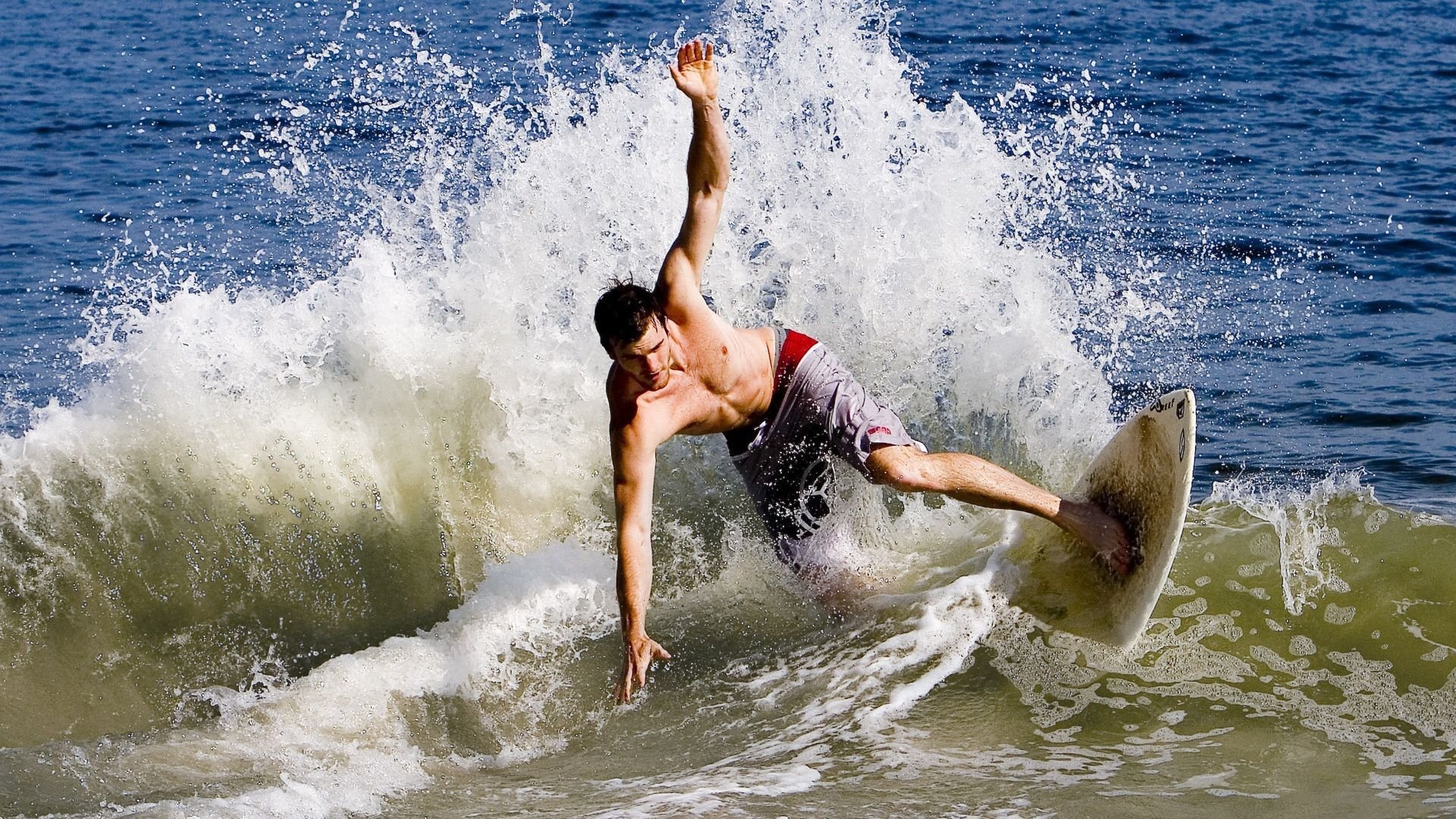 “青训营火热开营，许多少年足球梦想启程”，2019足球青训营