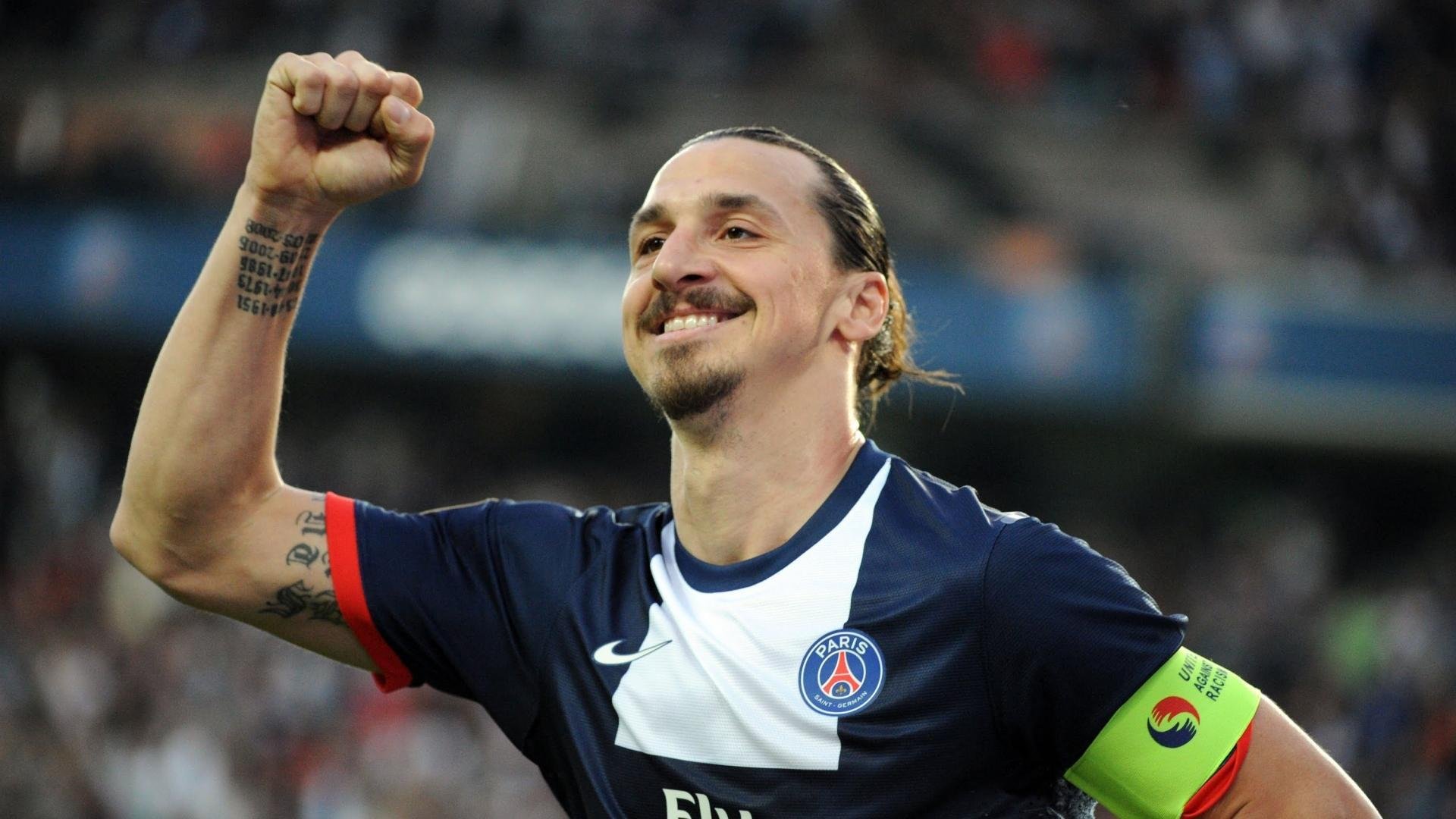 在带领球队取得“逆转”胜利过程中，他的篮下争抢战术锦上添花！